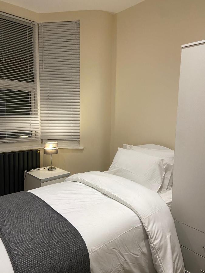 Beautiful Rooms Only Few Steps Away From Bruce Grove Tottenham Stadium London Luaran gambar